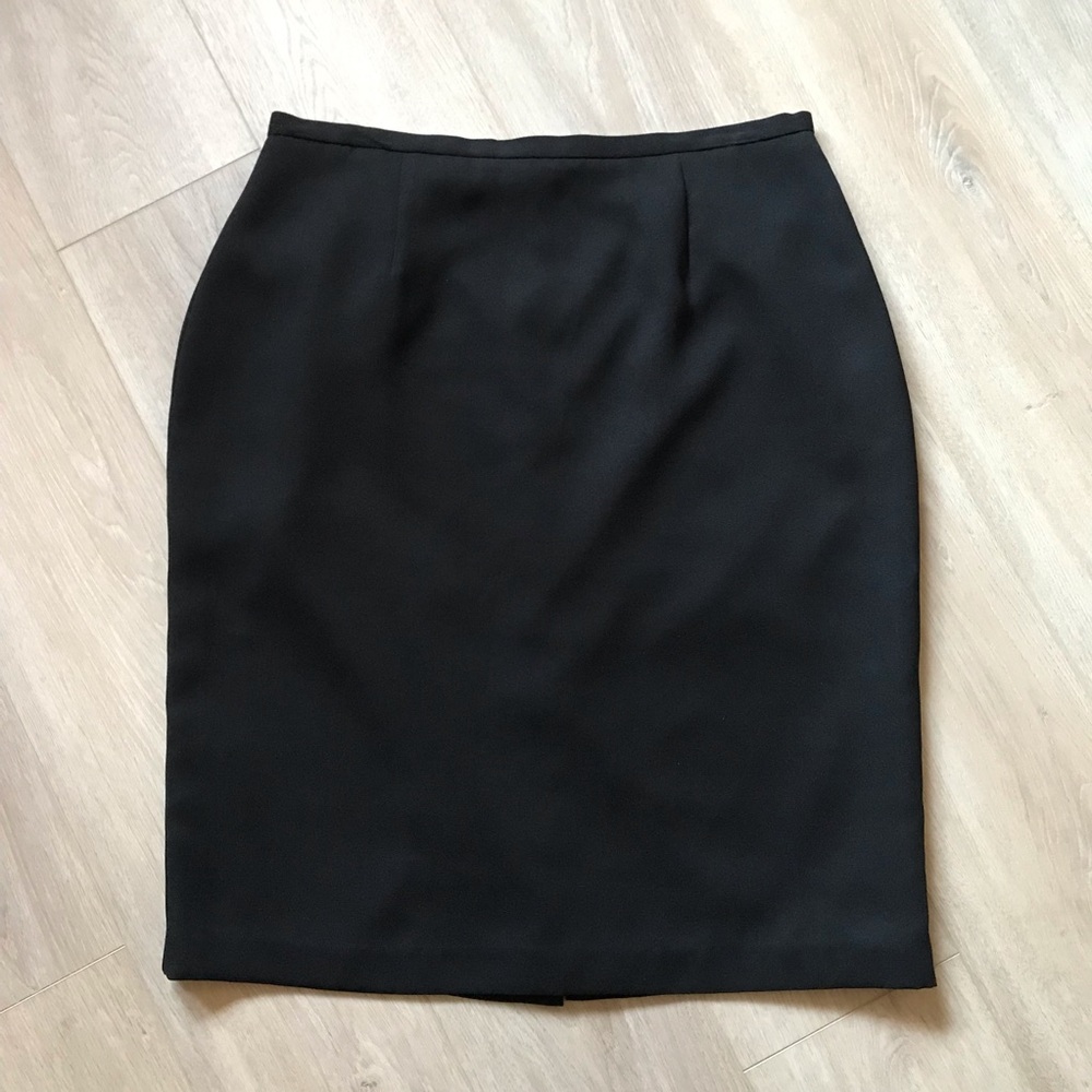 Elegant Black Pencil Skirt